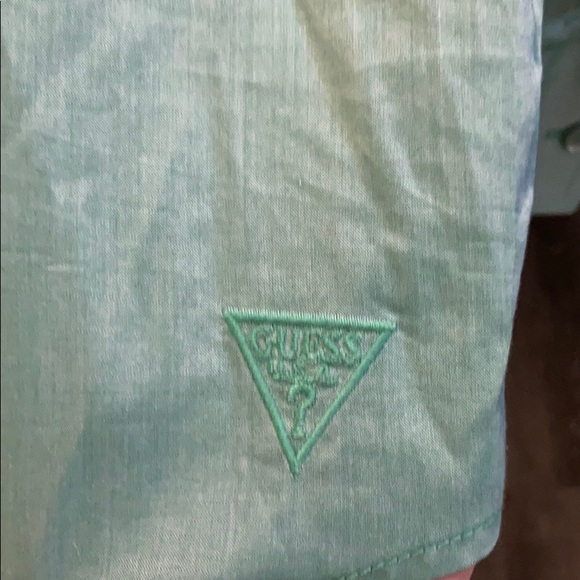 *SALE* Men’s GUESS dress shirt size XL BNWT - Picture 4 of 4